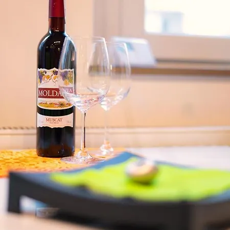 Zabrze, W Centrum Z Prywatnym Parkingiem 4*