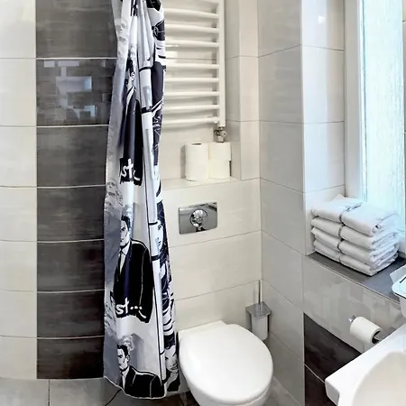 Zabrze, W Centrum Z Prywatnym Parkingiem Apartman 4*