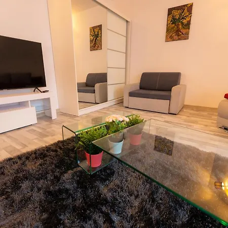 Apartman Zabrze, W Centrum Z Prywatnym Parkingiem 4*