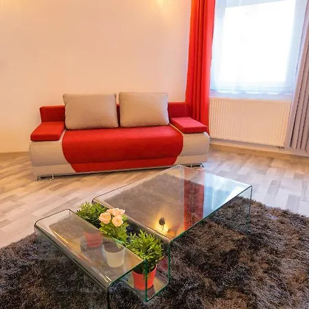 Zabrze, W Centrum Z Prywatnym Parkingiem Apartman 4*