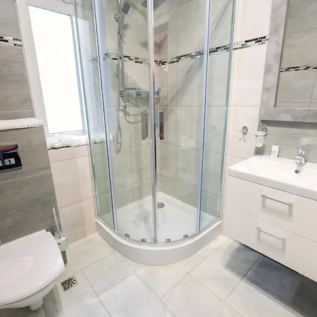 Zabrze, W Centrum Z Prywatnym Parkingiem