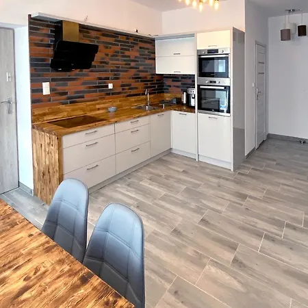 Zabrze, W Centrum Z Prywatnym Parkingiem