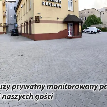 Zabrze, W Centrum Z Prywatnym Parkingiem Appartement 4*