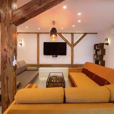 Zabrze, W Centrum Z Prywatnym Parkingiem