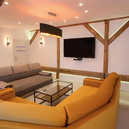 Zabrze, W Centrum Z Prywatnym Parkingiem Apartman