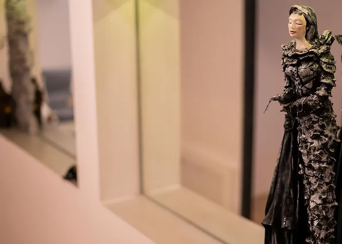 Zabrze, W Centrum Z Prywatnym Parkingiem 4* זברזה