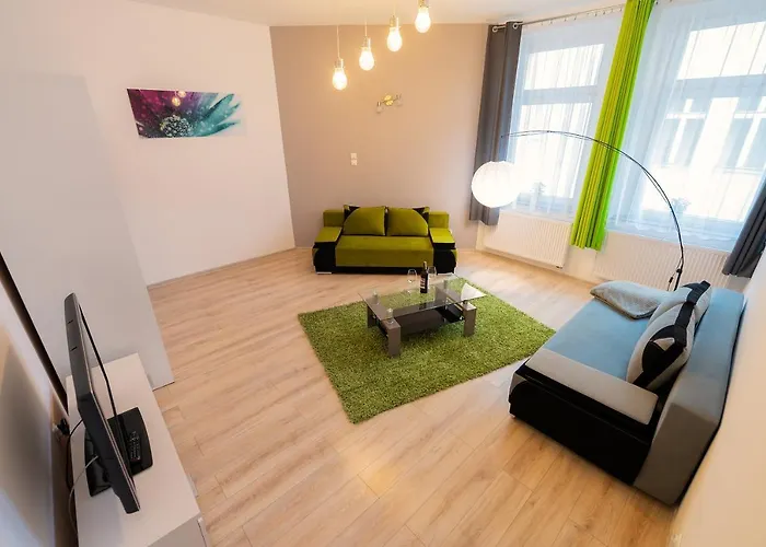 Zabrze, W Centrum Z Prywatnym Parkingiem 4*