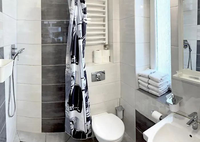 Zabrze, W Centrum Z Prywatnym Parkingiem Apartmán 4*