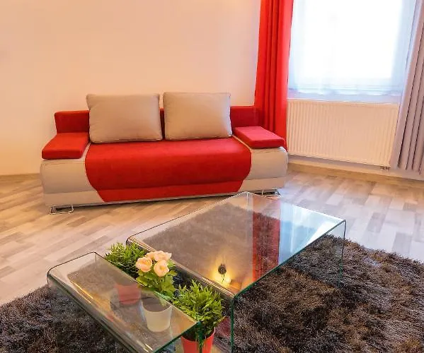 Zabrze, W Centrum Z Prywatnym Parkingiem דירה 4*