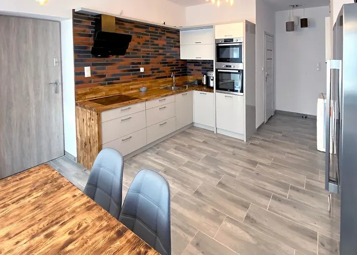 Zabrze, W Centrum Z Prywatnym Parkingiem