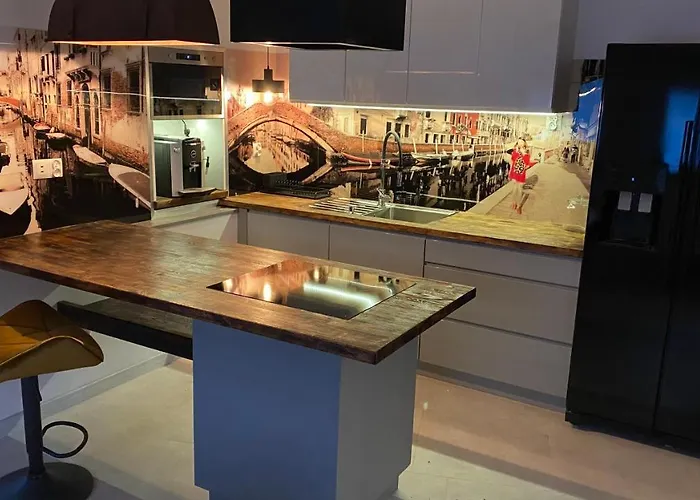 Zabrze, W Centrum Z Prywatnym Parkingiem דירה 4*